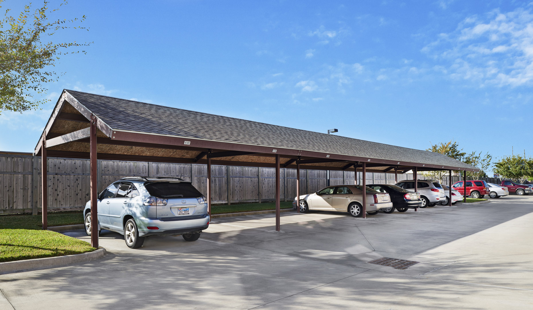 Garages Carports and Storage Units available